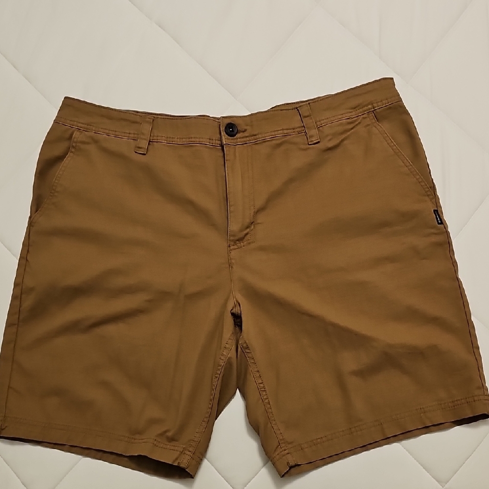 O'Neill Men's Brown Flat Front Shorts